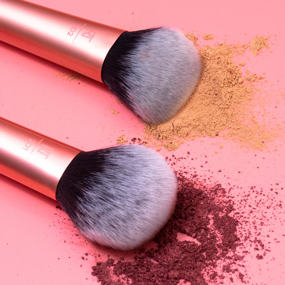 Real Techniques Ultra Plush Powder Makeup Brush 201 | Brocha para Polvos
