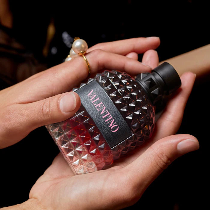 BAJO PEDIDO - Valentino Uomo Born In Roma Intense Eau de Parfum — Perfume Masculino Con Vainilla y Vetiver De Aroma Cálido y Seductor