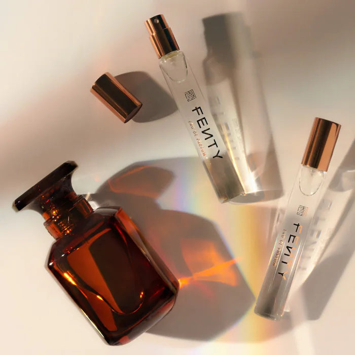 BAJO PEDIDO - Fenty Beauty by Rihanna Fenty Eau de Parfum Travel Spray — Perfume En Spray De Viaje Con Aroma Cálido, Floral y Sensual