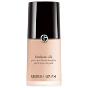 BAJO PEDIDO - Armani Beauty Luminous Silk Foundation — Base Líquida De Acabado Natural y Luminoso Con Textura Ligera