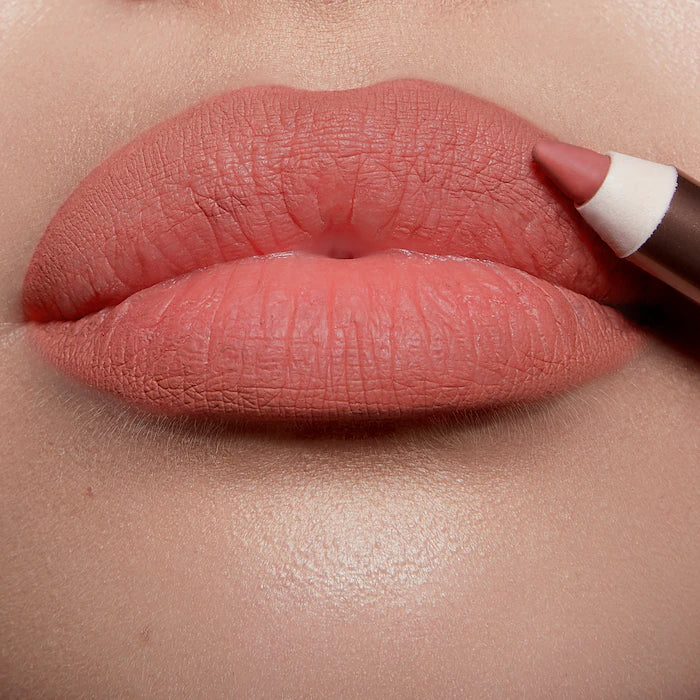 BAJO PEDIDO - Charlotte Tilbury Lip Cheat | Labial