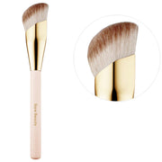 Bajo Pedido - Rare Beauty by Selena Gomez Liquid Touch Foundation Brush | Brocha Profesional para Base Líquida