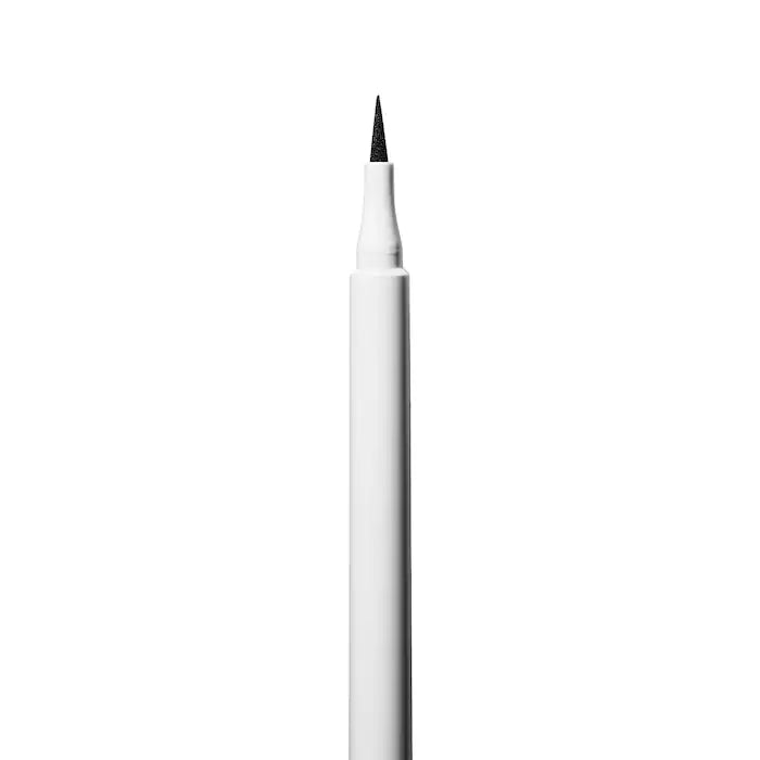 SALE BAJO PEDIDO - Makeup By Mario Master Mattes Liquid Eyeliner Super Black  – Delineador Líquido Mate Waterproof De Punta Flexible