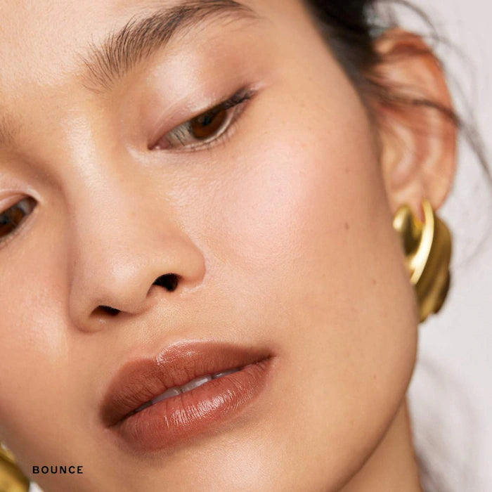 BAJO PEDIDO - MERIT Day Glow Dewy Highlighting Balm | Iluminador