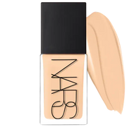 SALE  Bajo Pedido | NARS Light Reflecting Skin Improving Medium Coverage Foundation with Cacao Peptides