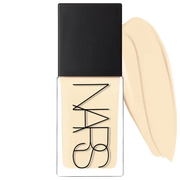 BAJO PEDIDO - NARS Light Reflecting Skin Improving Medium Coverage Foundation with Cacao Peptides | Base de Maquillaje
