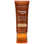 BAJO PEDIDO - Danessa Myricks Beauty Yummy Skin Soothing Serum Skin Tint Foundation Base Ligera Con Péptidos Y Ceramidas