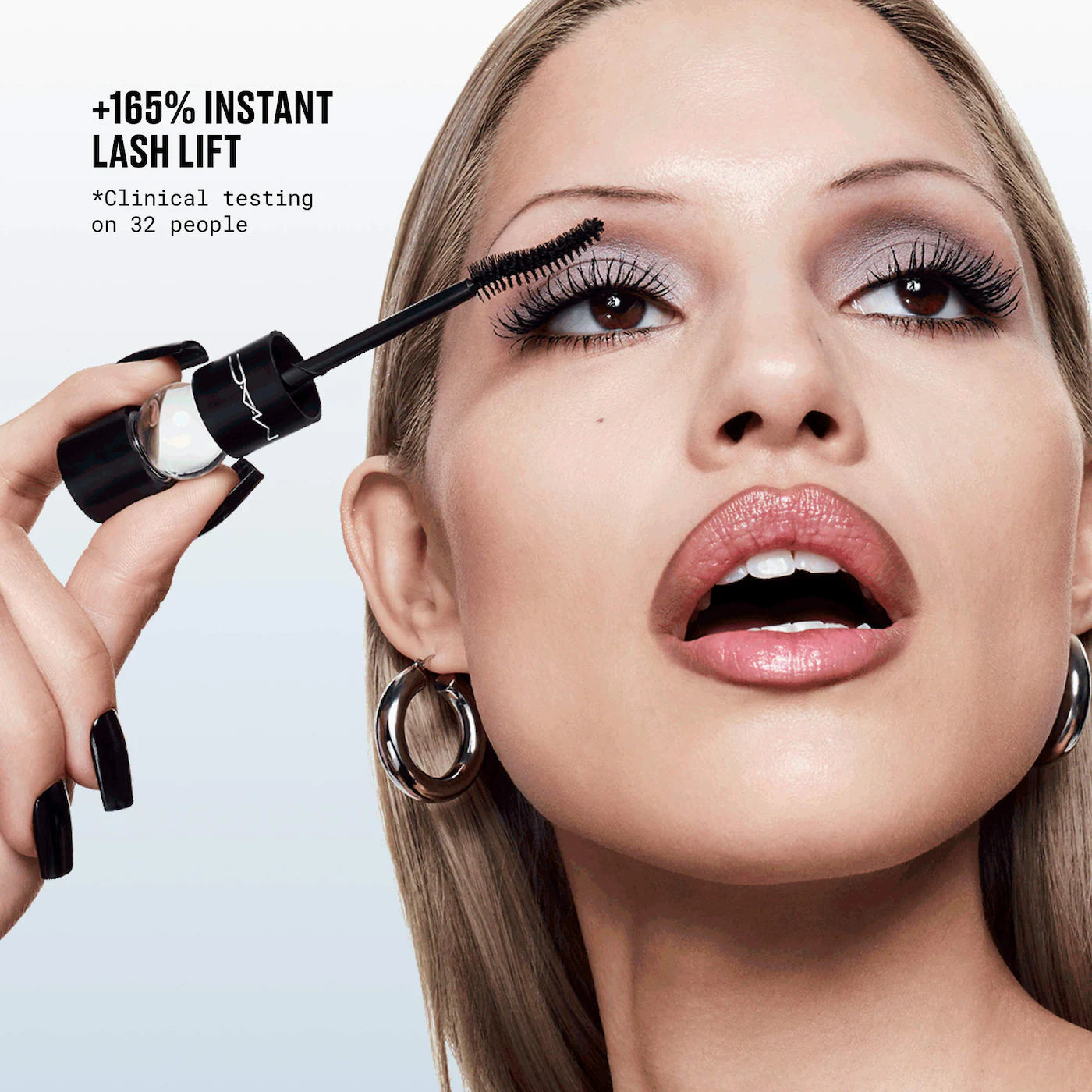 BAJO PEDIDO - MAC COSMETICS MACStack Elevated Lifting, Volumizing + Clump-Proof Mascara | Máscara