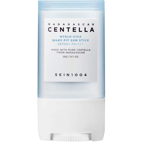 SKIN1004 Madagascar Centella Hyalu-Cica Silky-Fit Sun Stick | Protector Solar en Barra SPF50+ PA++++