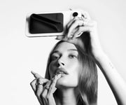 BAJO PEDIDO - Rhode Snap-On Lip Case — Funda Para iPhone Con Soporte De Lip Treatment y Compatibilidad MagSafe